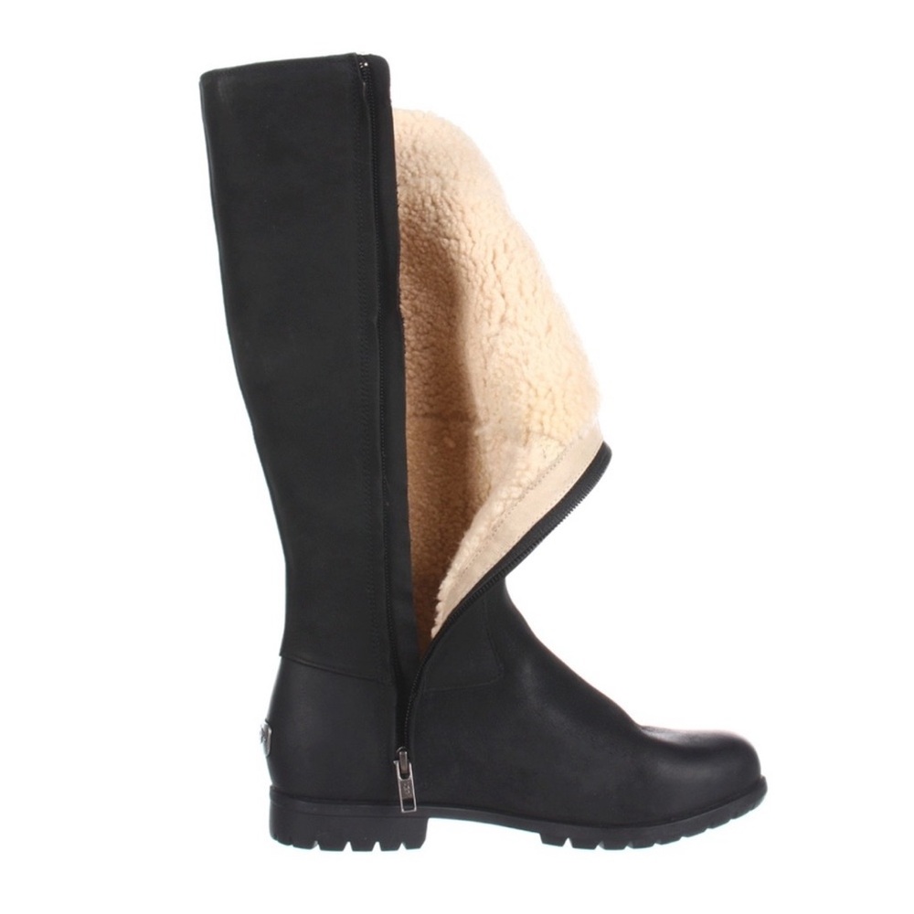 UGG Australia Broome Suede Boots in Black size 7